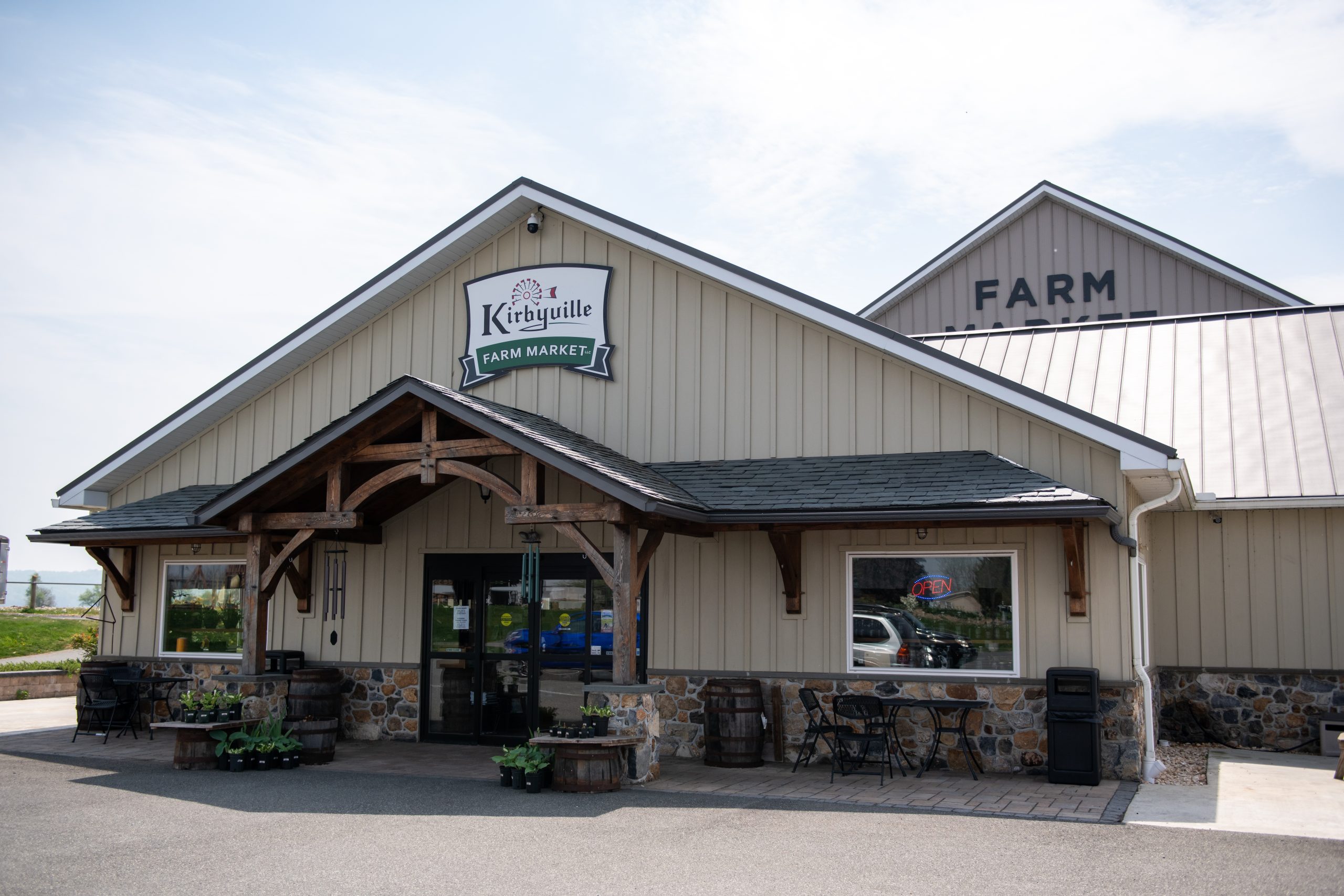 Find Your Picnic Essentials at Kirbyville Farm Market